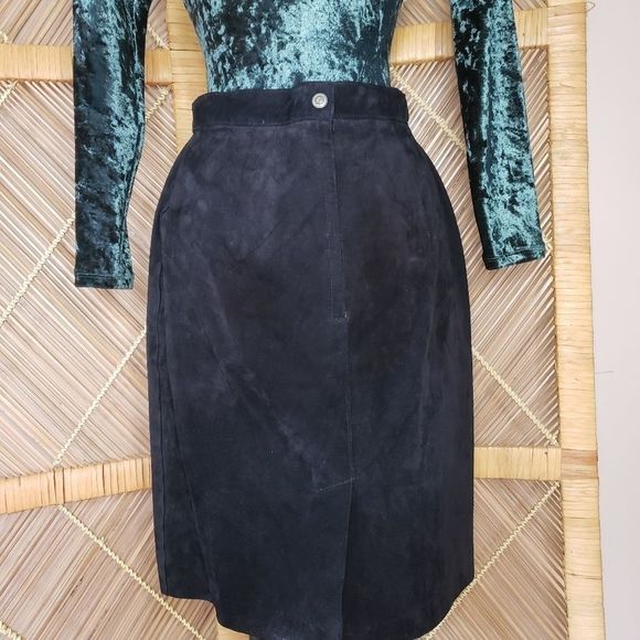 Vintage • black suede pencil skirt - Picture 2 of 7